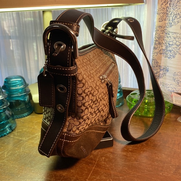 Brown Coach Signature Hobo Bag No. G0785-10945 adjustable strap - Picture 4 of 16